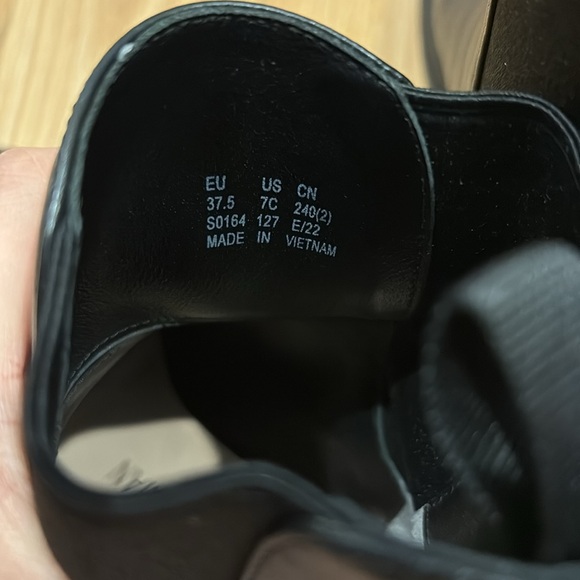 Stuart Weitzman Norah Lug Sole Booties 7 - Picture 4 of 6